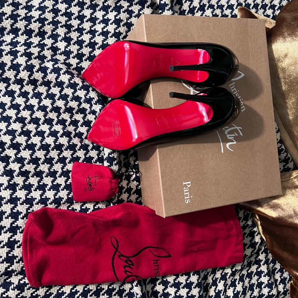 CL Iriza | New with box, dust bag and replacement heels